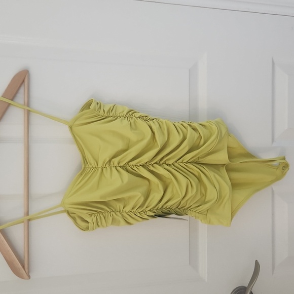 Express Light Yellow Body Contour Ruched Bodysuit Top Small - Picture 6 of 7